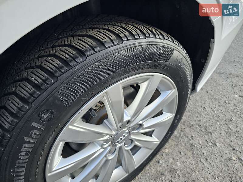 Седан Audi A3 2015 в Одессе