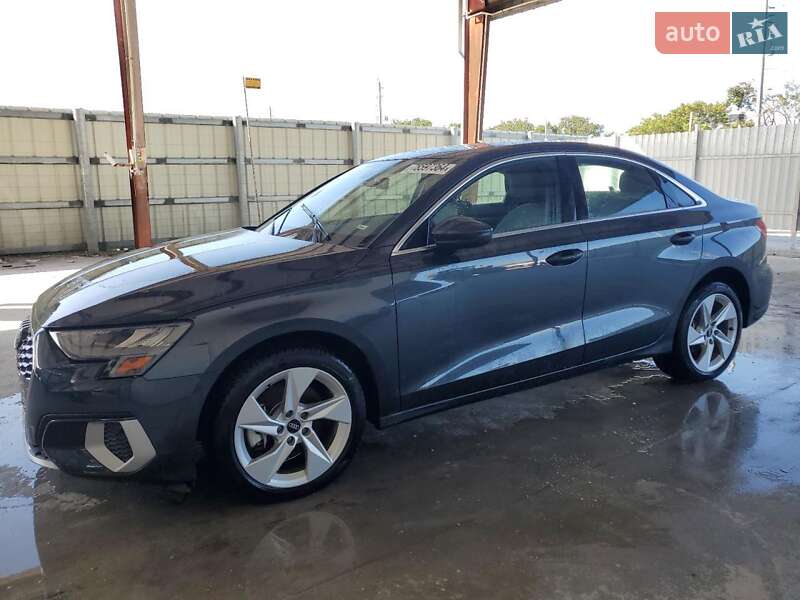 Седан Audi A3 2022 в Кропивницком