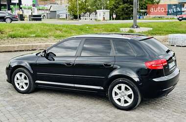 Хетчбек Audi A3 2010 в 