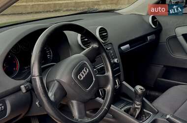 Хетчбек Audi A3 2010 в 