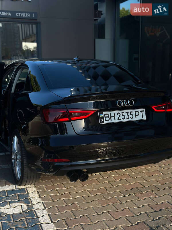 Седан Audi A3 2016 в 