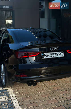 Седан Audi A3 2016 в 