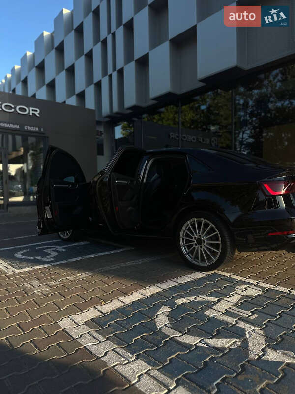 Седан Audi A3 2016 в Одессе