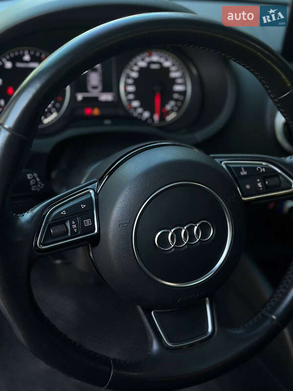 Седан Audi A3 2016 в Одессе