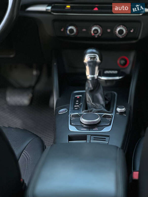 Седан Audi A3 2016 в Одессе