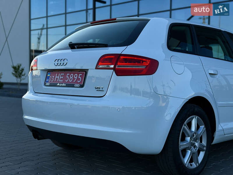 Хэтчбек Audi A3 2010 в Луцке