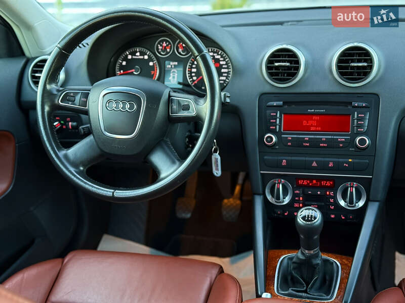 Хэтчбек Audi A3 2010 в Луцке