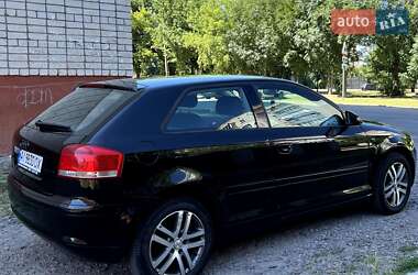 Хэтчбек Audi A3 2006 в 