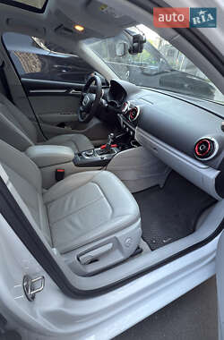 Седан Audi A3 2015 в 