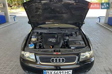 Хэтчбек Audi A3 2003 в 