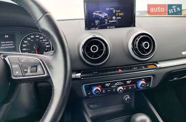 Седан Audi A3 2016 в 