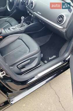 Седан Audi A3 2016 в 