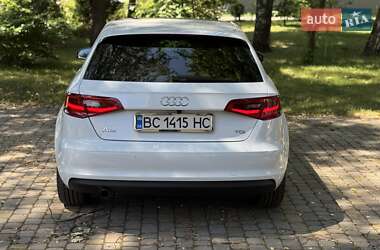 Хэтчбек Audi A3 2015 в 