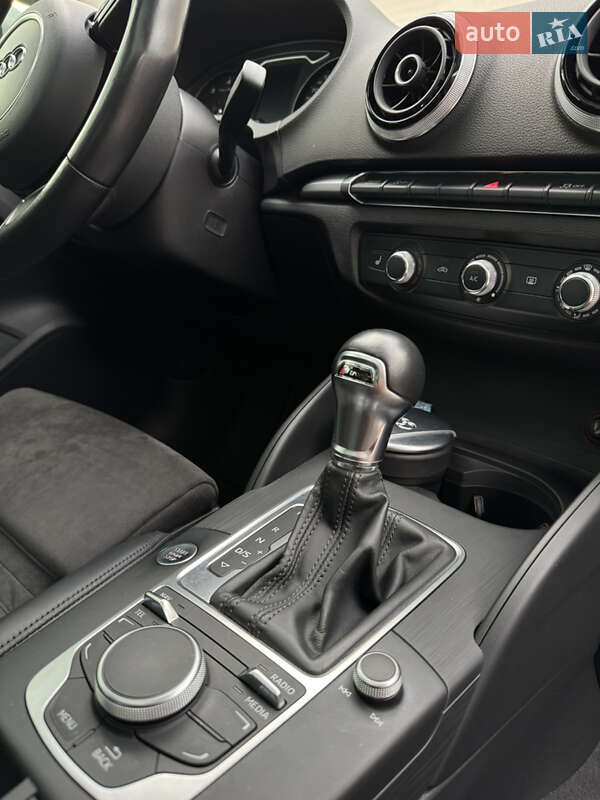 Хэтчбек Audi A3 2016 в Львове