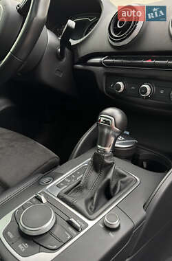 Хэтчбек Audi A3 2016 в 