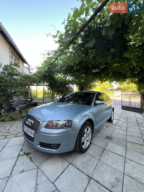 Хэтчбек Audi A3 2005 в Пустомытах