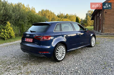 Хэтчбек Audi A3 2016 в 