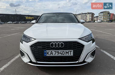 Седан Audi A3 2021 в 