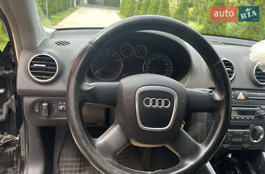 Хэтчбек Audi A3 2005 в 