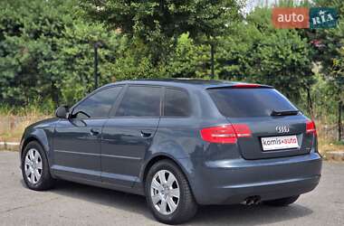Хэтчбек Audi A3 2009 в 