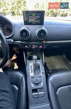 Седан Audi A3 2015 в 