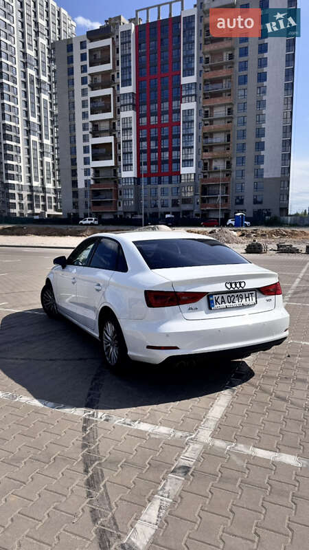 Седан Audi A3 2016 в Киеве