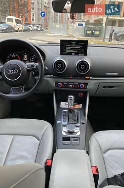 Седан Audi A3 2015 в 