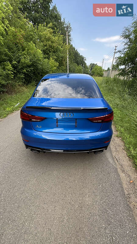 Седан Audi A3 2017 в Харькове