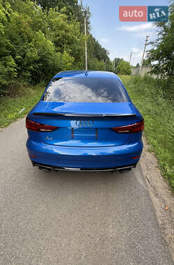 Седан Audi A3 2017 в 