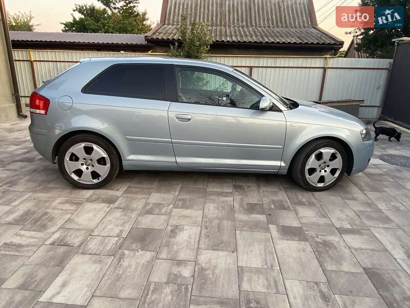 Хэтчбек Audi A3 2003 в Измаиле