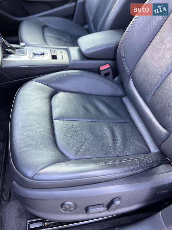Седан Audi A3 2017 в Рівному