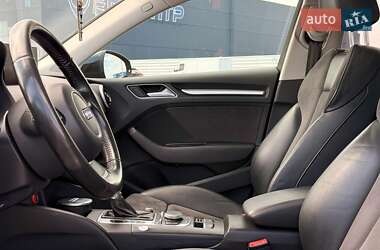 Хетчбек Audi A3 2016 в 