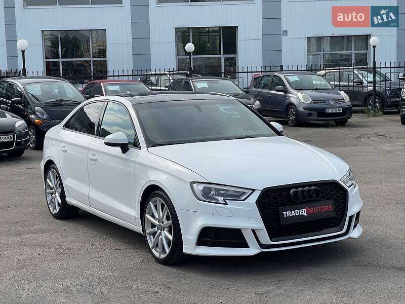 Седан Audi A3 2015 в Киеве