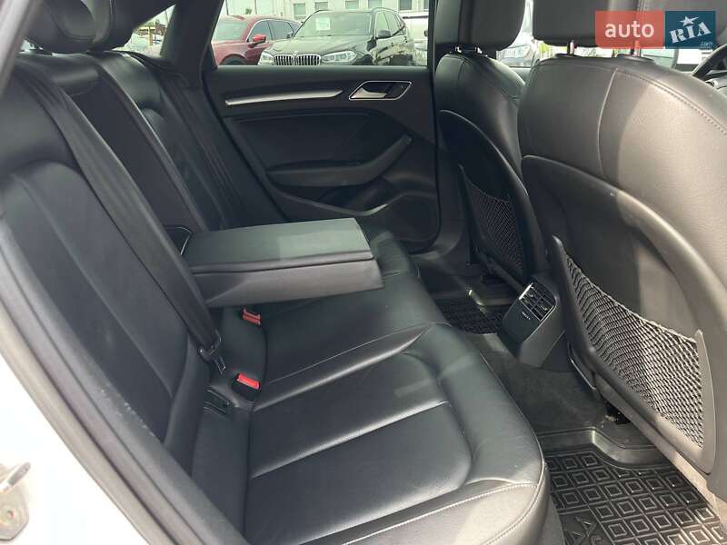 Седан Audi A3 2015 в Киеве