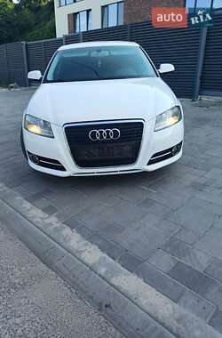 Хэтчбек Audi A3 2013 в 