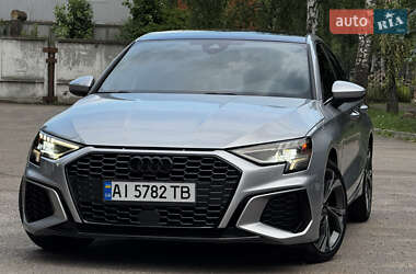Седан Audi A3 2022 в 