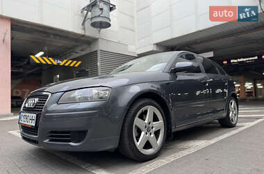 Хэтчбек Audi A3 2005 в 