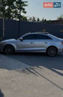 Седан Audi A3 2015 в 