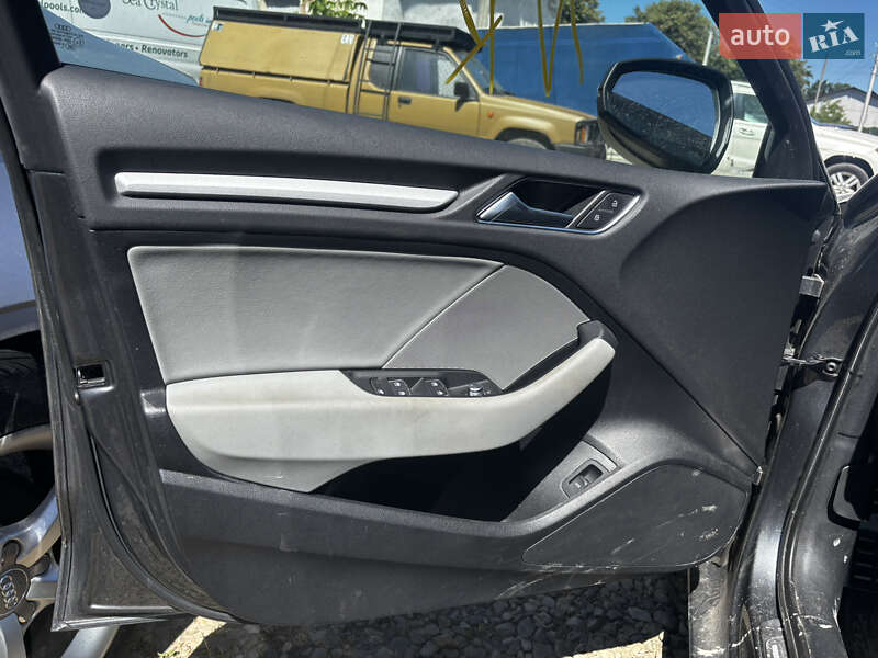 Седан Audi A3 2018 в Стрию