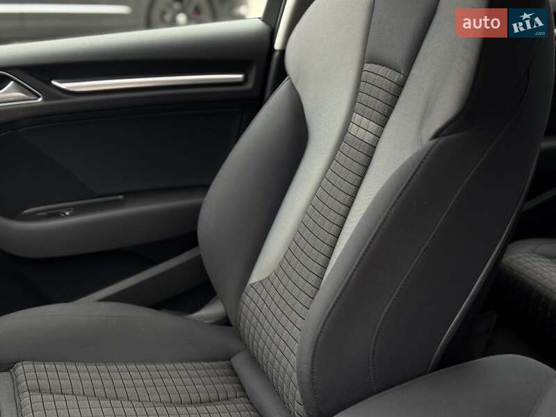 Седан Audi A3 2013 в Києві