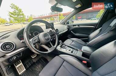 Хетчбек Audi A3 2017 в 