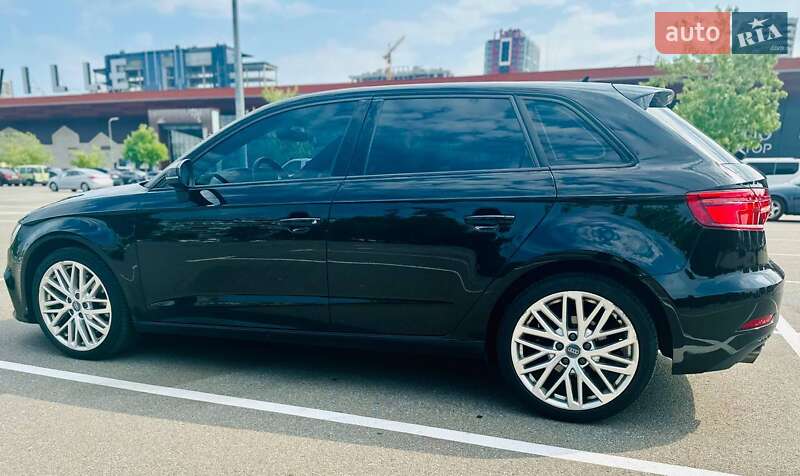 Хетчбек Audi A3 2017 в Києві