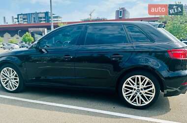 Хетчбек Audi A3 2017 в 