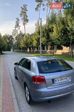 Хетчбек Audi A3 2004 в 