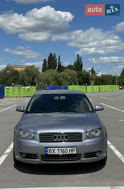Хетчбек Audi A3 2003 в 