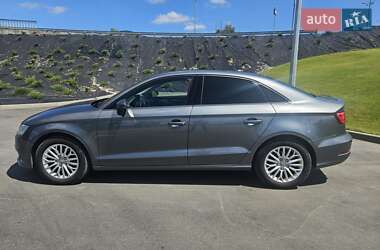 Седан Audi A3 2016 в 