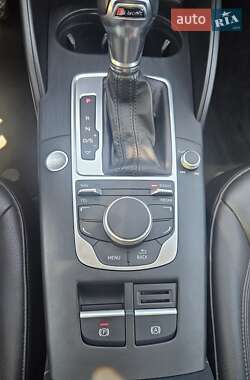 Седан Audi A3 2016 в 