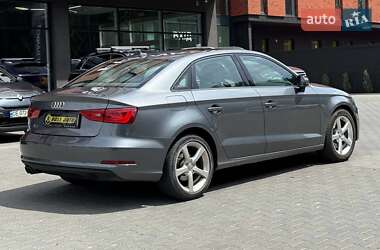 Седан Audi A3 2015 в 