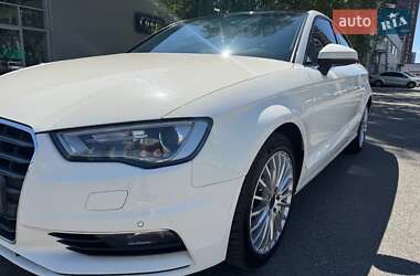 Седан Audi A3 2014 в 