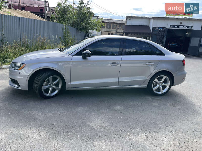 Седан Audi A3 2014 в Львові